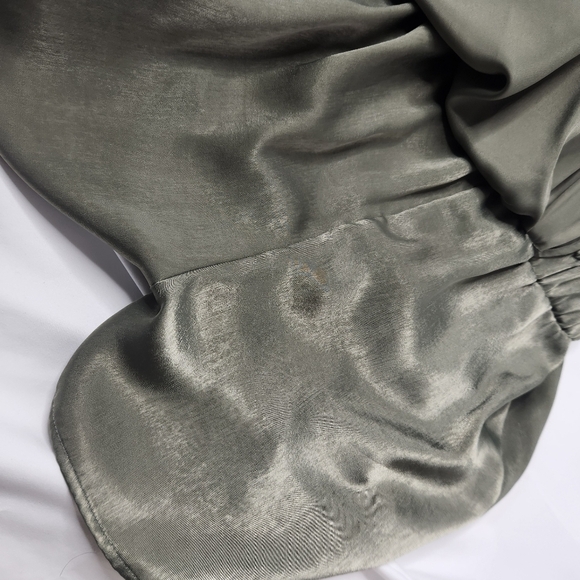 Zara Women's Small Silky Feel Romper Mini - Picture 7 of 11